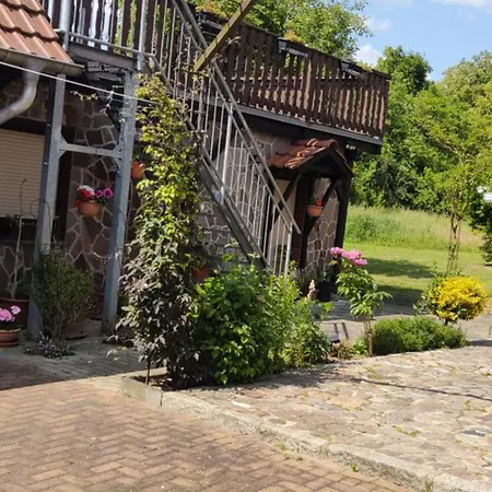 Apartman Landpension Zum Schweizerberg Neugrimnitz