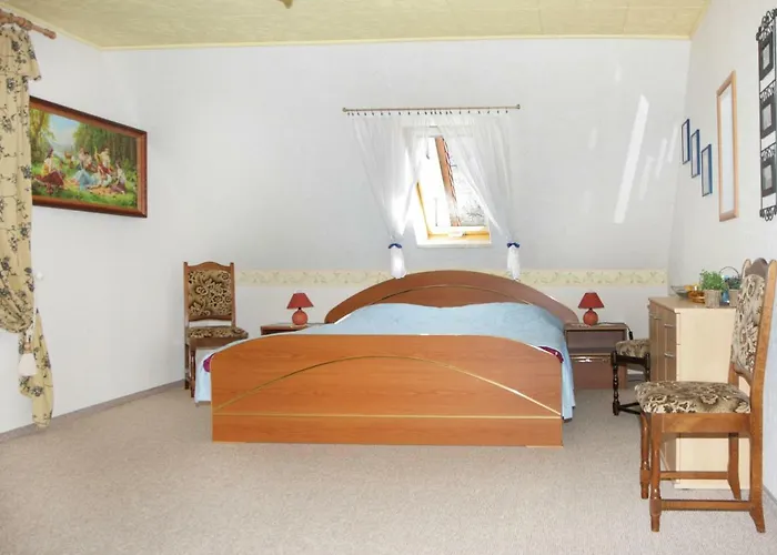 Landpension Zum Schweizerberg Lägenhet Neugrimnitz