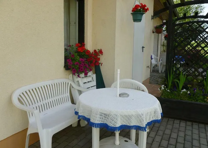 Landpension Zum Schweizerberg Lägenhet Neugrimnitz